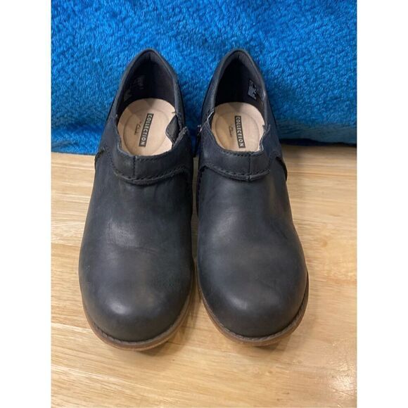 Women's Clarks Sashlin Aleta Bootie - Picture 3 of 9